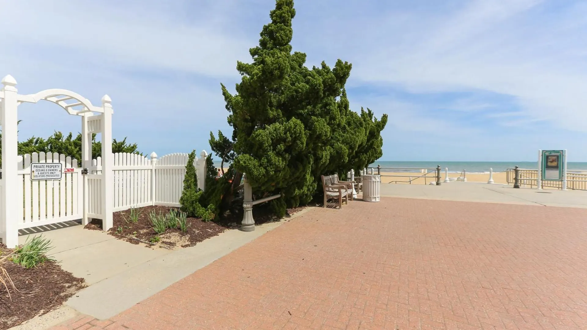 Exclusive Beach Access Va Beach Studio Condo! Virginia Beach