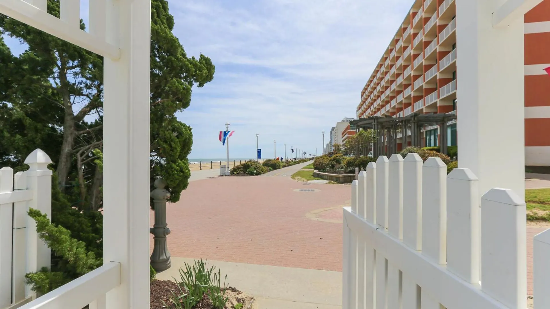 Exclusive Beach Access Va Beach Studio Condo! Virginia Beach 0*,  United States