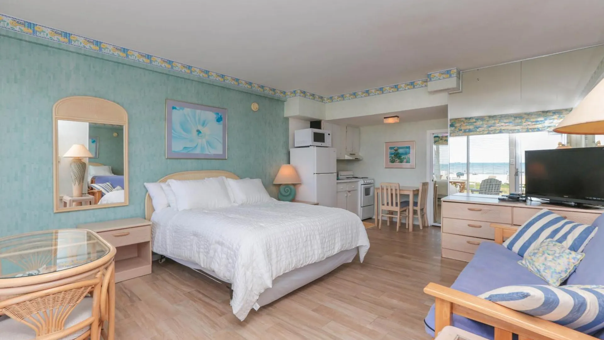 Exclusive Beach Access Va Beach Studio Condo! Virginia Beach United States