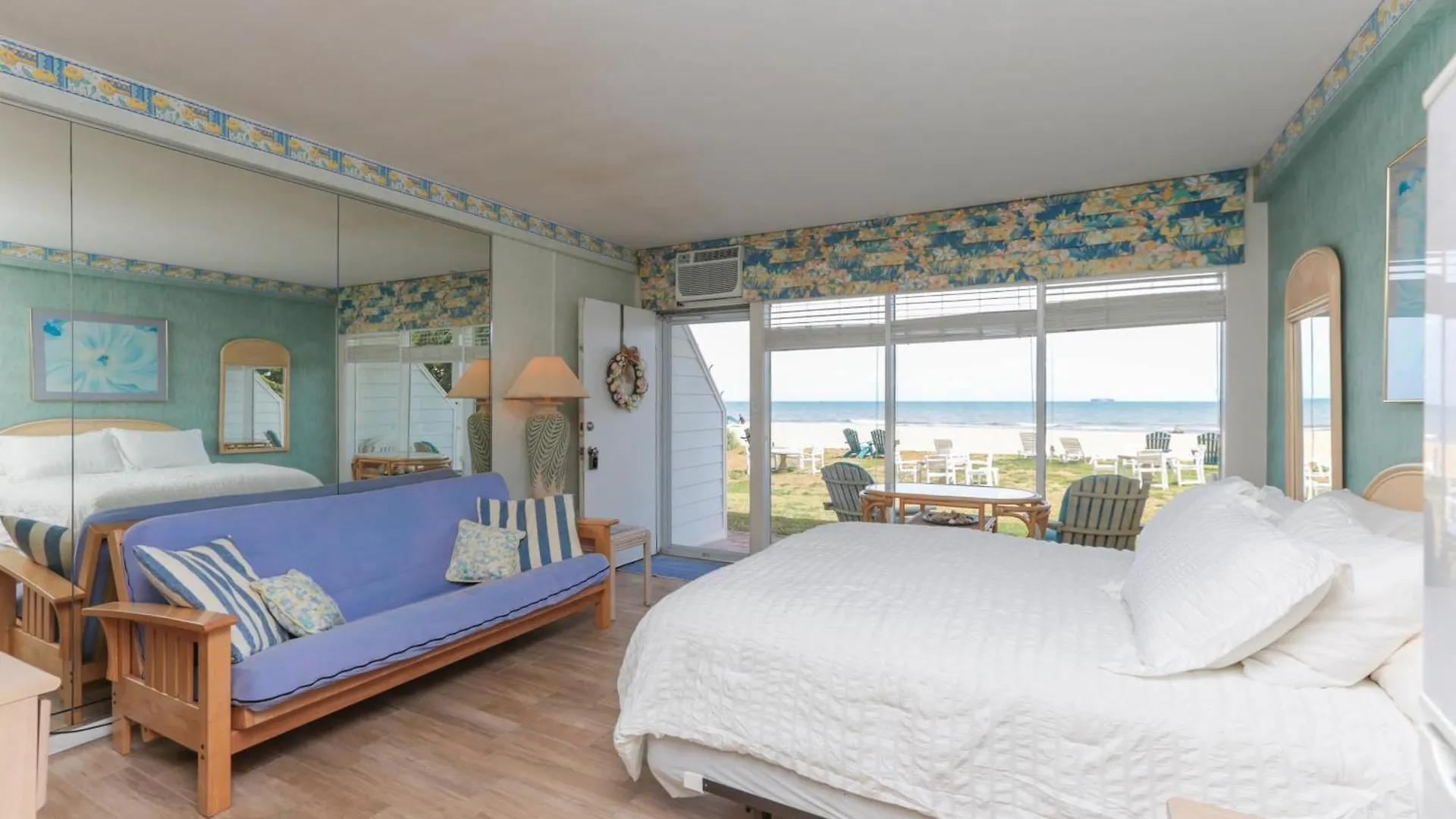Exclusive Beach Access Va Beach Studio Condo! Virginia Beach